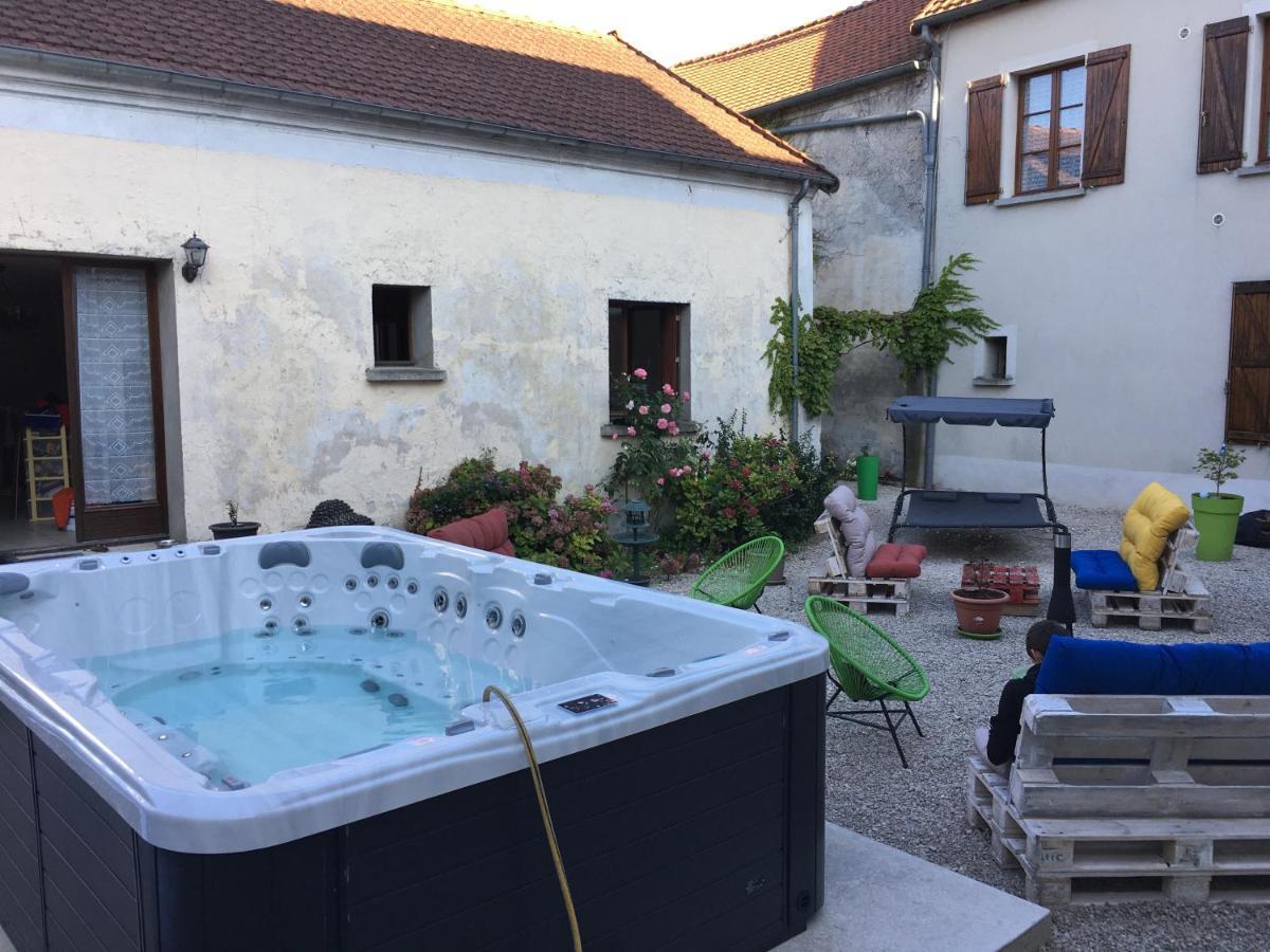 L Auberge Du Lion D Or Nanteuil-sur-Marne Eksteriør bilde