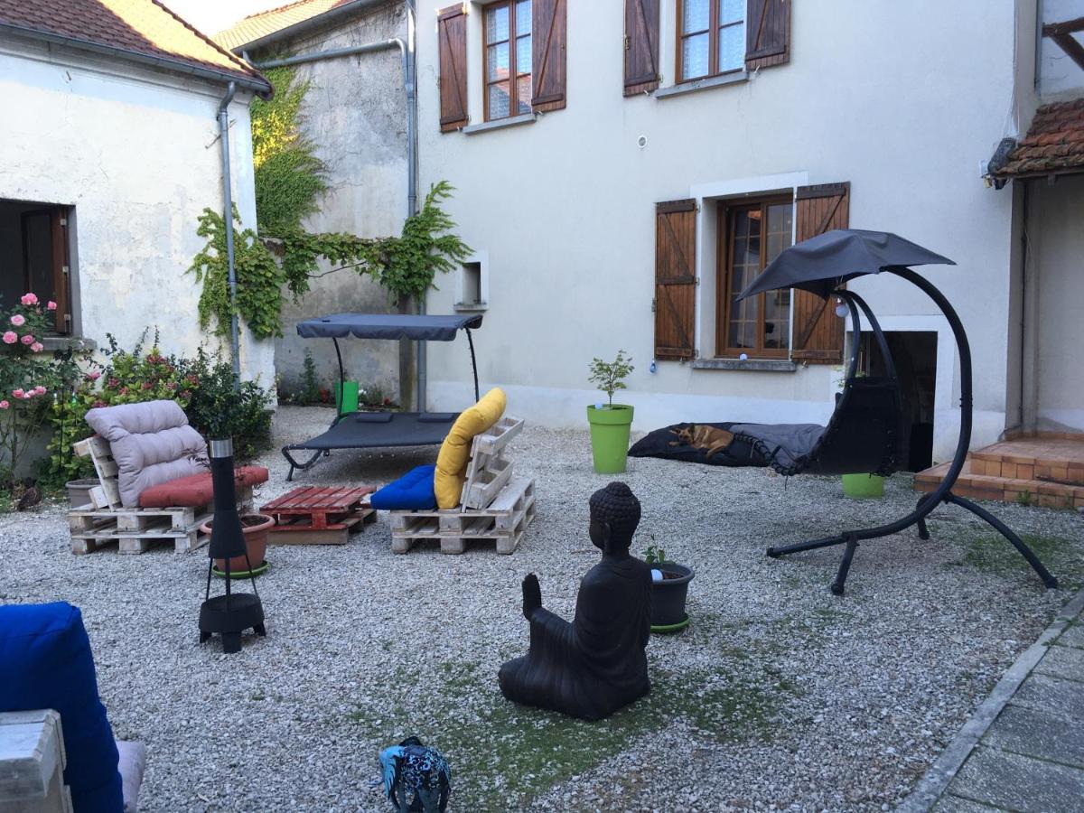 L Auberge Du Lion D Or Nanteuil-sur-Marne Eksteriør bilde