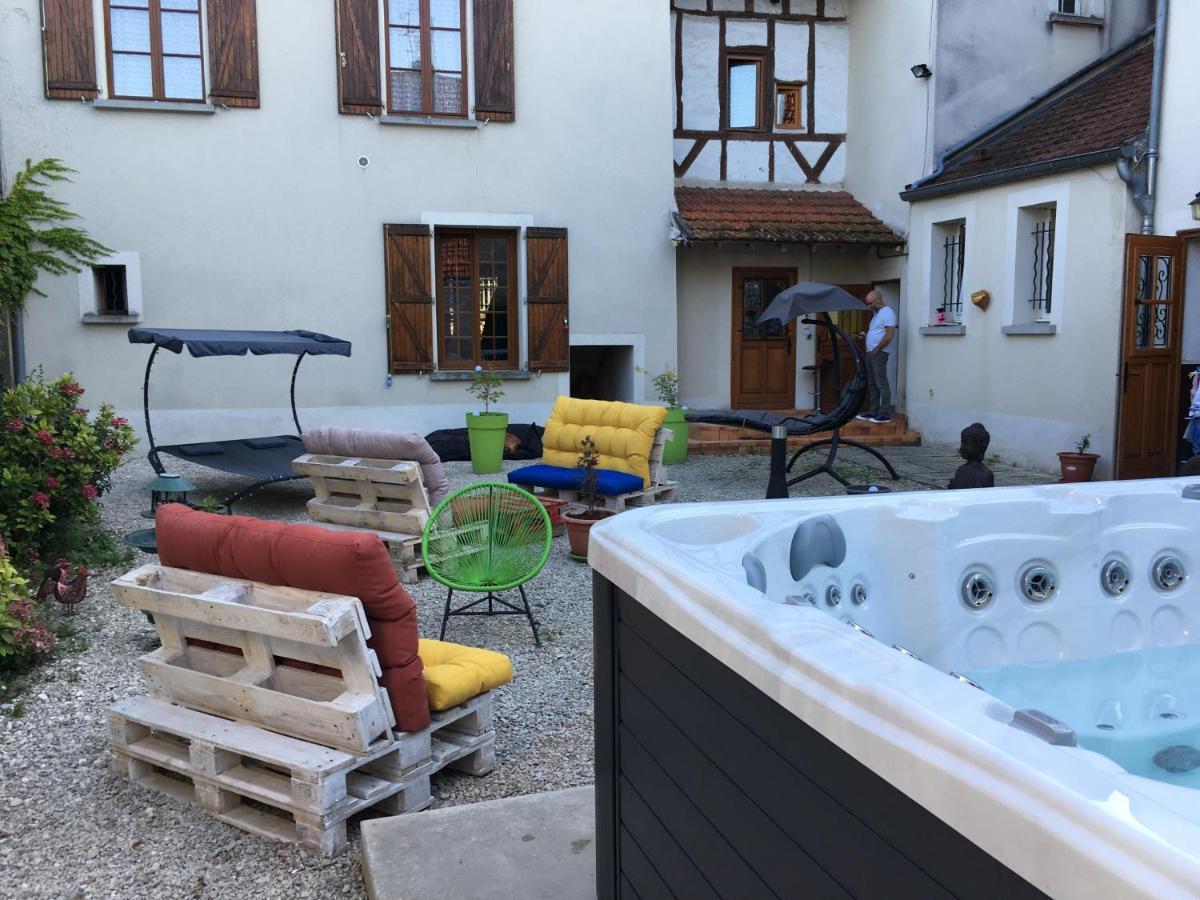 L Auberge Du Lion D Or Nanteuil-sur-Marne Eksteriør bilde