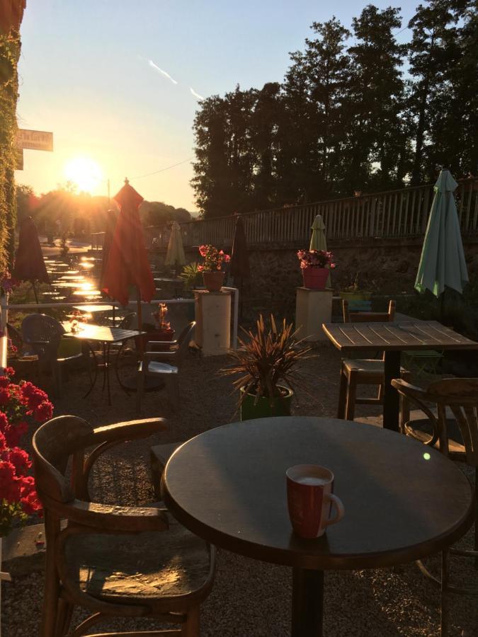 L Auberge Du Lion D Or Nanteuil-sur-Marne Eksteriør bilde