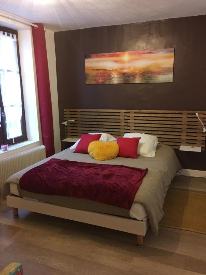 L Auberge Du Lion D Or Nanteuil-sur-Marne Eksteriør bilde